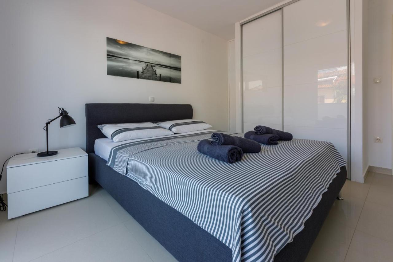 Apartmani Ilicevic Crikvenica Exterior foto