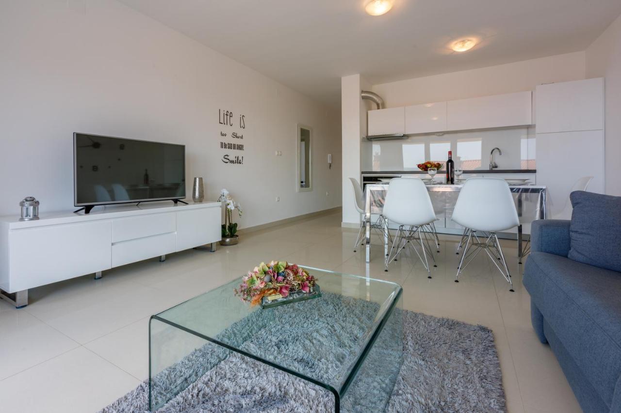 Apartmani Ilicevic Crikvenica Exterior foto