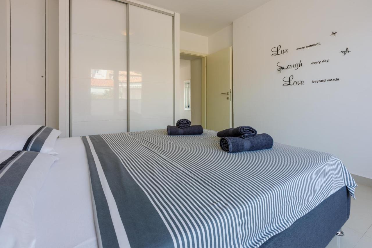 Apartmani Ilicevic Crikvenica Exterior foto
